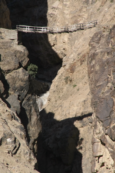 bridge in baltistan.JPG